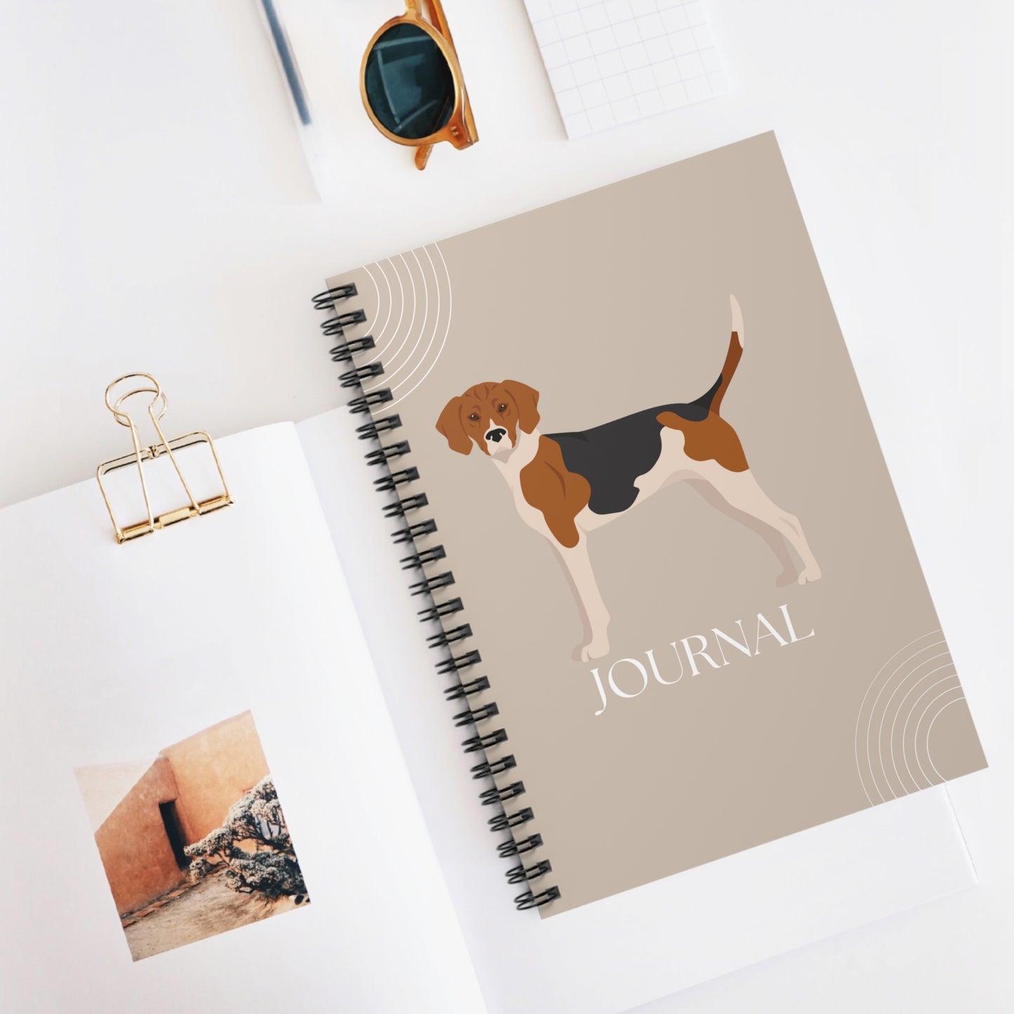 Treeing Tennessee Coonhound College Ruled Spiral Notebook